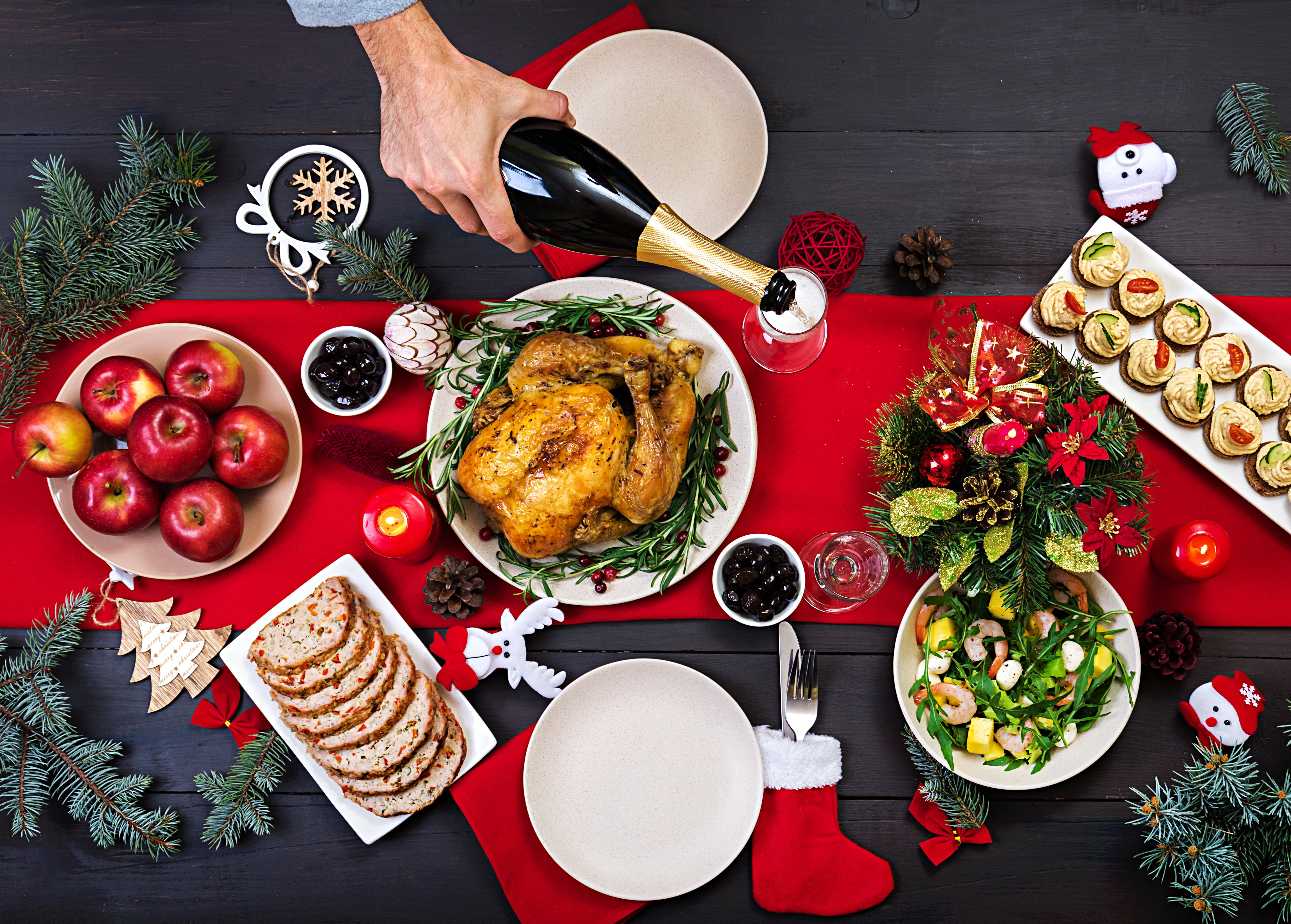 クリスマスの定番料理に合うワイン7選 - 至福のペアリング